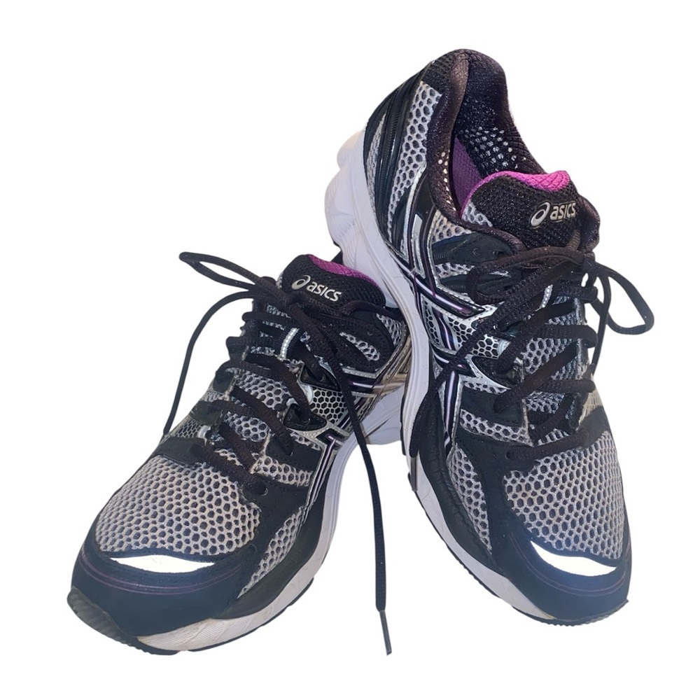 ASICS Women's Black and White Athletic Shoes Size 8.5 Pre owned